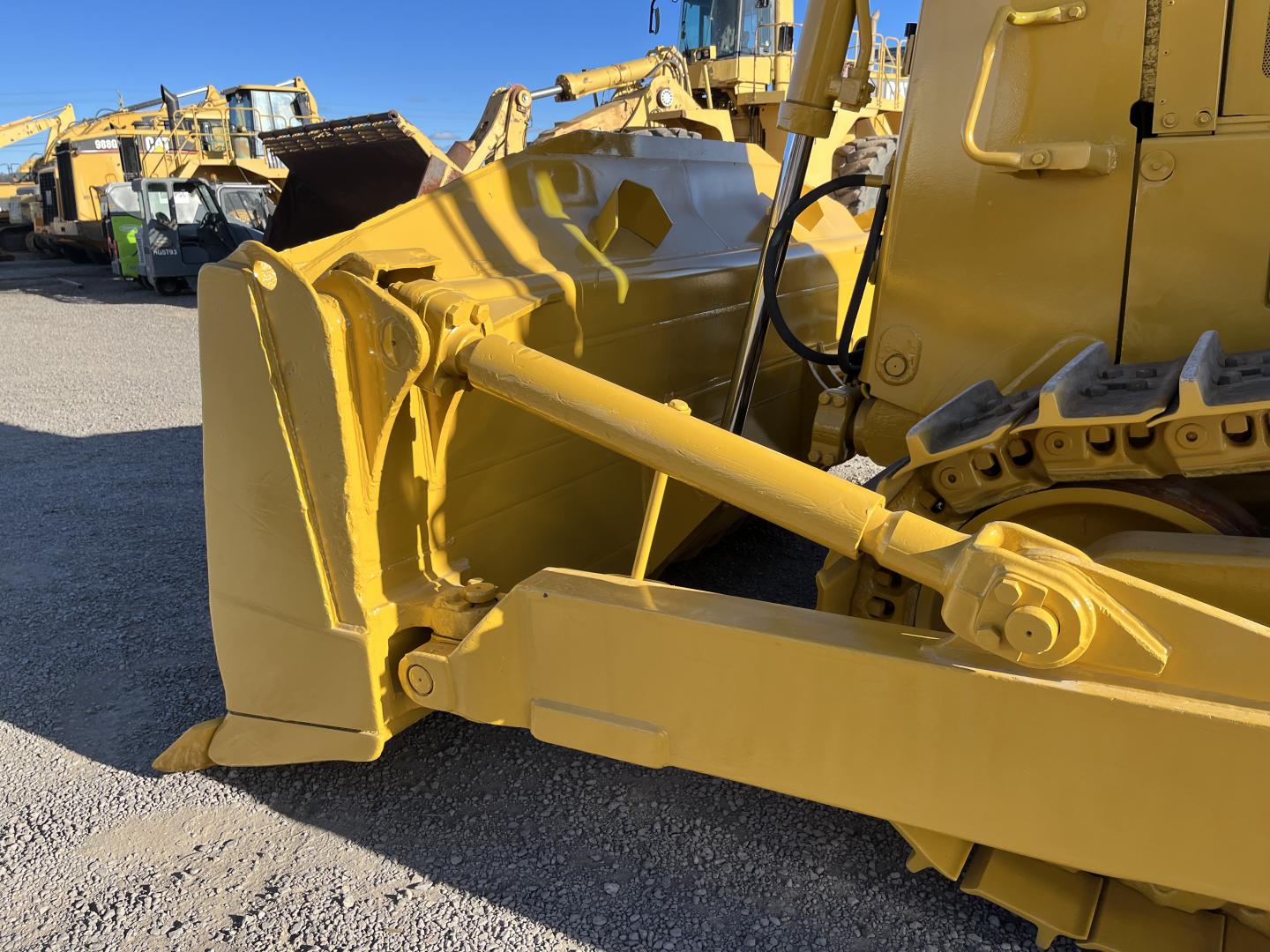 ./imagenes/INVOICE/2019/15809/TAPADOR FRONTAL CATERPILLAR D8N (12).JPG